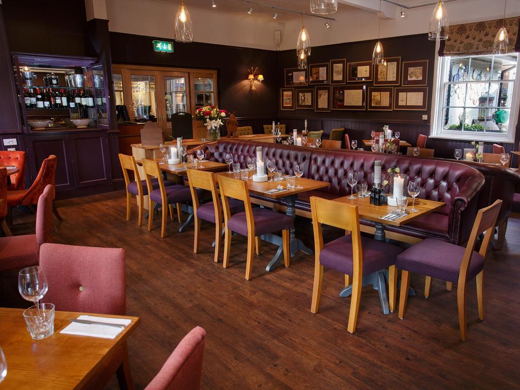 The Richard Onslow Cranleigh Extérieur photo